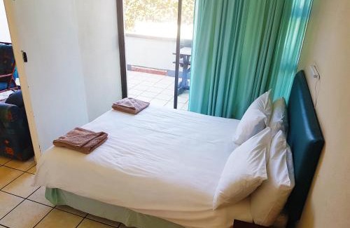 Manaba Beach Apartment | Dumela Margate Flat No 3