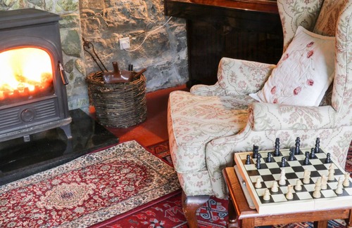 Oughterard Cottage | DUN NA RON, family friendly in Oughterard, County Galway