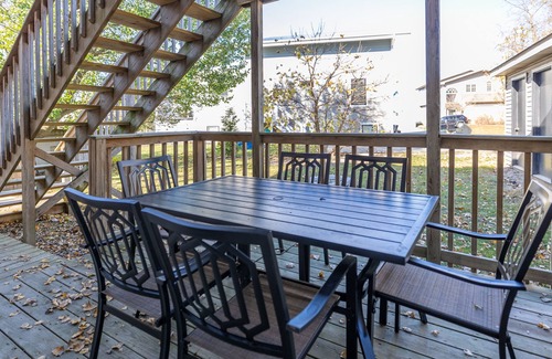 Michigan City Apartment | Dune Grass is a 2 Bedroom/2 Full Bath lower level duplex just a 2 minute walk to Lake Michigan