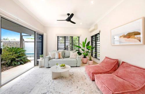 Parap Villa | Dune - Poolside Elegance near Parap Markets & Beach
