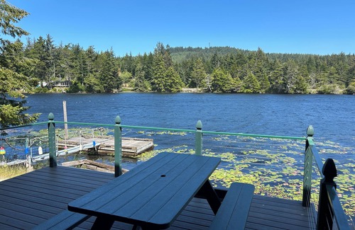 Saunders Lake House | DUNE RIDER’S DREAM-FISHERMEN’S PARADISE!