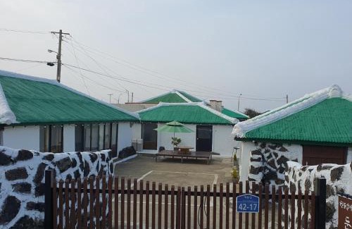 Gujwa House | Dunji Stay