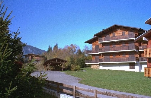 Les Carroz-d'Araches Apartment | Duplex 2BR/4 with Balcony, WIFI and Parking in Les Carroz