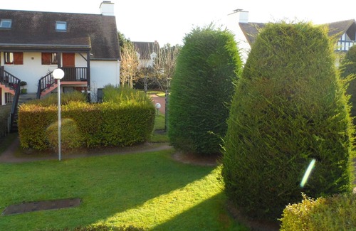 Le Home Apartment | Duplex 3-Room Apartment Near Beach in Cabourg - Sleeps 6, Parking Included