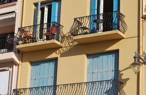 Collioure Apartment | Duplex, 6 people, balconies on the bay of Collioure and terrace, unique view