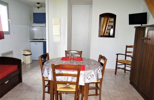 Vallon-Pont-d'Arc House | Duplex A/C 3 pièces 6 pers. avec terrasse à Vallon Pont d'Arc - Piscine chauffée, Animaux OK