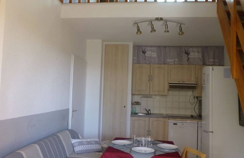 Saint-Cyprien Plage Villa | Duplex Air-conditioned 3*, 6 pers, Swimming pool, Sea 400m, Bicycles, WiFi, Garden, Terrace.