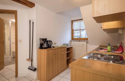 Deggenhausertal Apartment | Duplex Apartment “4-Star Holiday Apartment No. 2” with Wi-Fi, Garden & Terrace