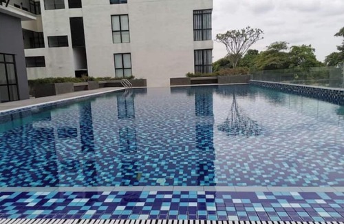 Cyberjaya Apartment | Duplex Apartment Lakeview - Free Netflix & WiFi