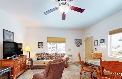 Yosemite West Apartment | Duplex apartment in prime location with Yosemite National Park