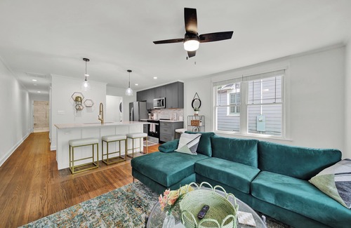 Myers Park Apartment | Duplex by Uptown