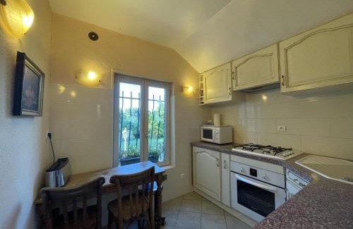 Les Authieux-du-Puits House | Duplex Charmant au Cœur du Pays des Haras avec Jardin Paysagé et Étang - Tout Équipé, Draps Inclus - FR-1-497-114