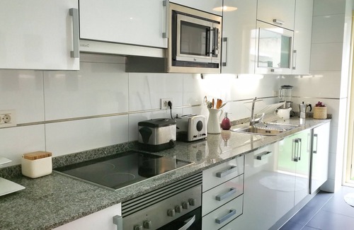 La Coruna Apartment | DUPLEX. CORUÑA CENTER. 10' BEACH. WIFI AND LANDSCAPED COURTYARD.