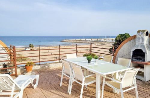 Torredembarra Apartment | DUPLEX en primera linea de playa