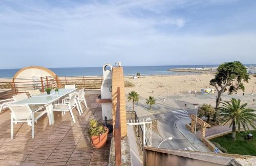 Torredembarra Apartment | DUPLEX en primera linea de playa