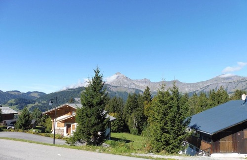 Crest-Voland Apartment | Duplex for 6 with Garage, Near Slopes in Crest-Voland