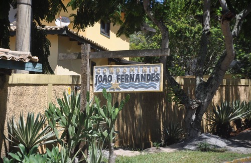 Joao Fernandes House | Duplex House in Gated Community in João Fernandescom Sea View. Opportunity.
