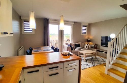 Sartrouville Apartment | Duplex lumineux, balcon, parking, plein centre