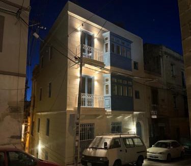 Cospicua House | Duplex Modern House , Centrally located