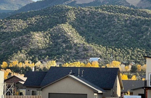 Salida House | Duplex Near Monarch, Hiking, Biking & Ark River. OCT/NOV Discounted. STR25-078