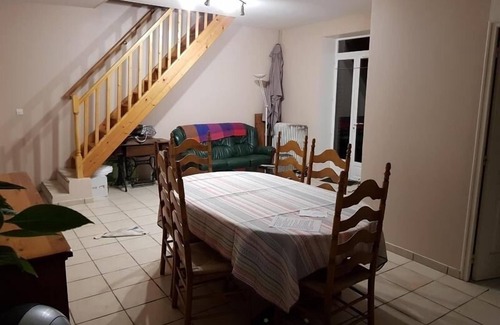 Lorcy Apartment | Duplex paisible avec jardin privé, proche Montargis et Pithiviers, idéal pour couple ou pro
