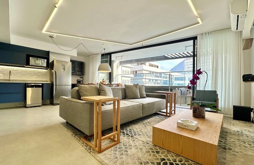 Leblon Apartment | Duplex Penthouse with Pool for Seasonal Rental in Leblon