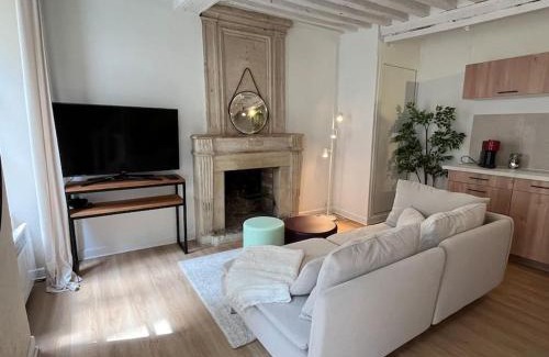 Hastings Apartment | Duplex rénové au Calme et Central