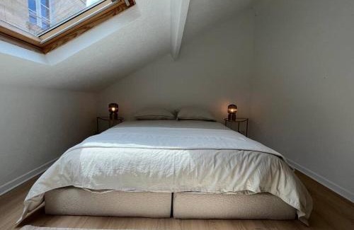 Hastings Apartment | Duplex rénové au Calme et Central