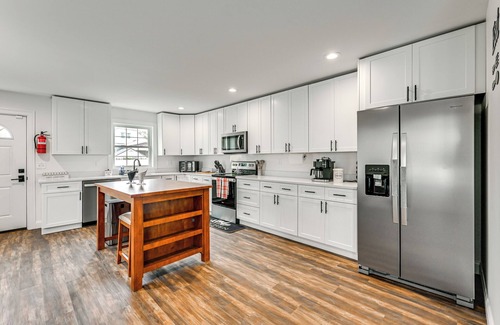 Springfield Condo | Duplex w/Fire Pit ~ 1 Mi to MGM Springfield!
