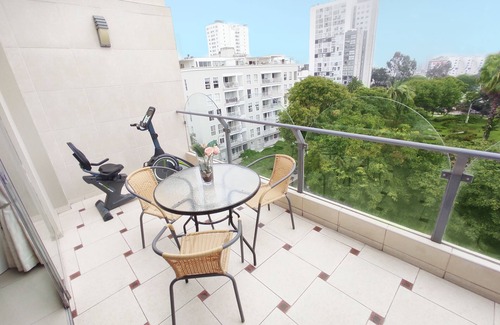 Jesus Maria Apartment | Duplex w/Park View, King-size bed!