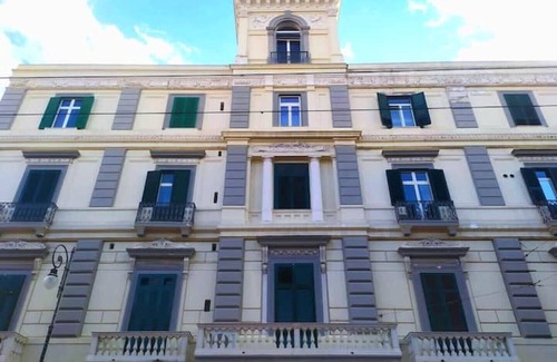Portici Apartment | Duplex with a view of Vesuvius