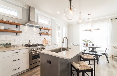 Durham House | Durham's Modern FarmHome! Minutes from Downtown and a mile from Duke University!