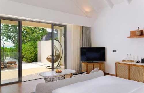 Farukolhufushi Island Resort | dusitD2 Feydhoo Maldives - All Inclusive Resort - with Free Transfers