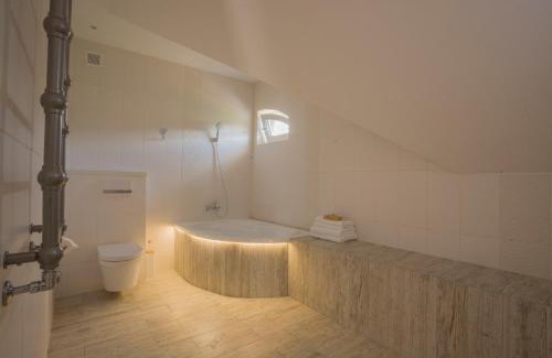 Ustrzyki Dolne Bed & Breakfast | Dwór i Dworek Leszczowate Wellness & Spa
