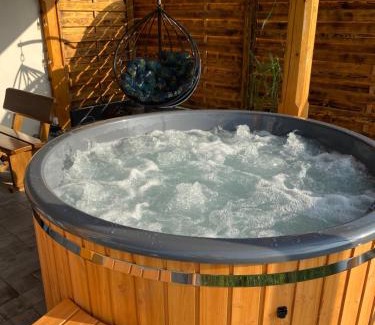gmina Iwaniska Villa | Dworek pod Krzyżtoporem Ujazd Agroturystyka- pokoje do wynajęcia