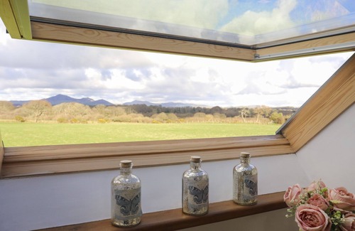 Rhyd-y-clafdy Cottage | DWYROS, family friendly, with open fire in Pwllheli