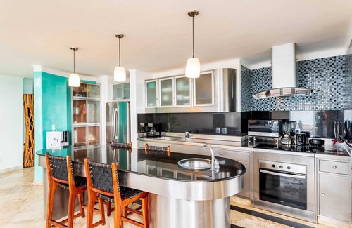 Playacar Beach House | Dynamic Chef Incl. | On Ocean | Pool | Large Terrace | Free Airport Transfer & Daily Maid!