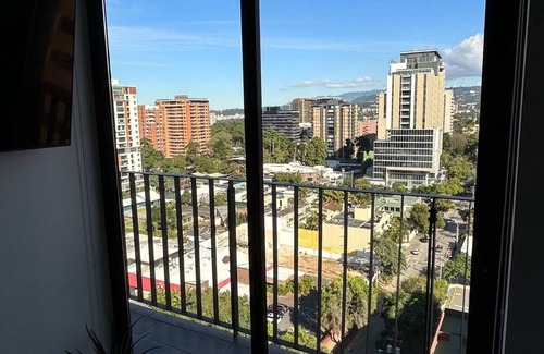 Zona 9 Apartment | EÓN 13 - Apartamento Moderno, Vista Cayala, Aire Acondicionado