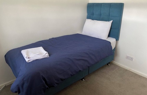 Hemel Hempstead Bed & Breakfast | E House