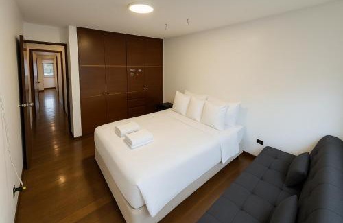 Armendariz Apartment | E Infinity Sea View Larcomar Zone 3B 701
