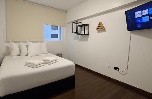 Armendariz Apartment | E Infinity Sea View Larcomar Zone 3B 701