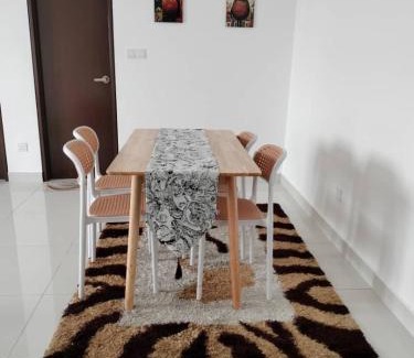 Petaling District Apartment | E-Zara Homestay