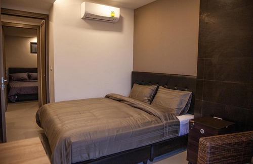 Mae Pim Apartment | E234 Escape Beachfront Condominium