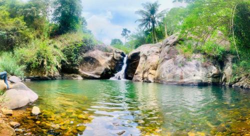 Koslanda House | e34 Café, Restaurant & Hotel Koslanda Hideaway with a Private Natural Pool