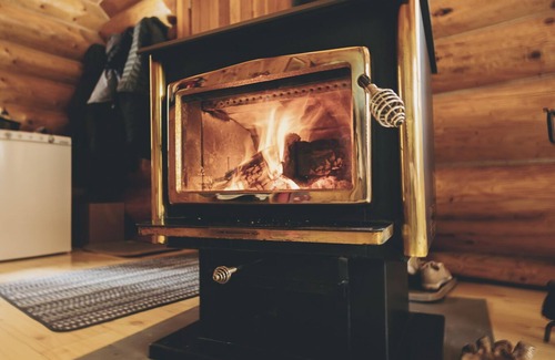 Jasper Cabin | Eagle's Nest Log Cabin, Remote, Off Grid Wilderness location adj Jasper Nat Park