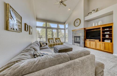 Redmond House | Eagle Crest Modern Escape