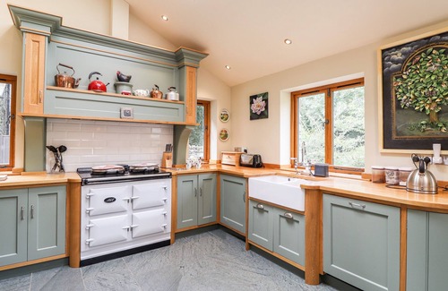 Glenridding Cottage | EAGLE FARMHOUSE, pet friendly, with open fire in Glenridding