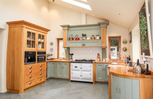 Glenridding Cottage | EAGLE FARMHOUSE, pet friendly, with open fire in Glenridding