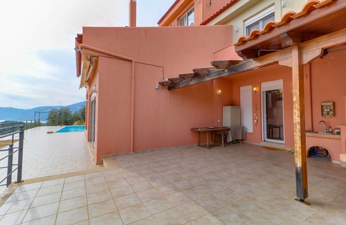 Chouliarades Villa | Eagle Nest Villa