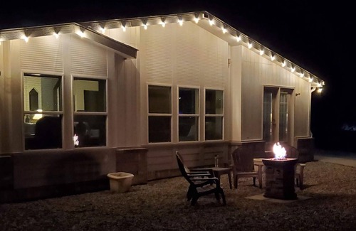 Lincoln County House | Eagle Point on Lake Roosevelt. 5 Minutes to Spring Canyon Park and Boat Launch.
